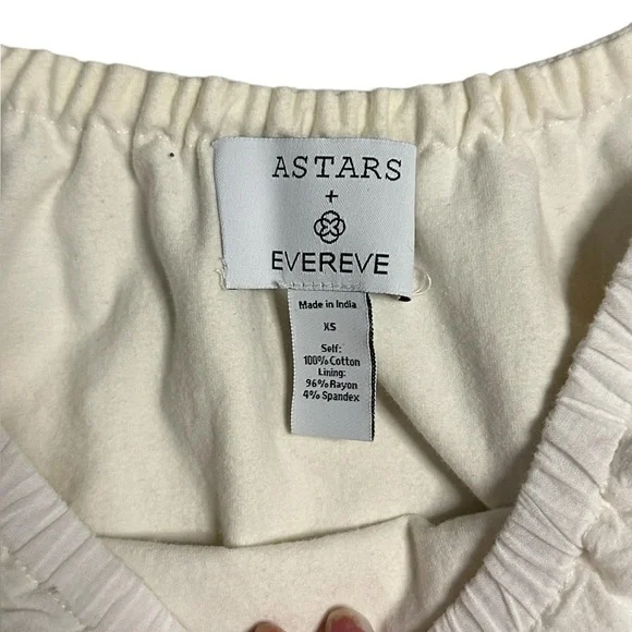 Evereve Eyelet Lace Dress Off The Shoulder Scalloped Edge Women's XS - Picture 4 of 5